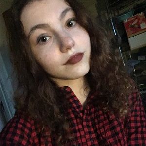 Meet your Posher, Alia